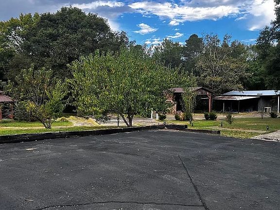 3rd image of 509 W Sherry Ln