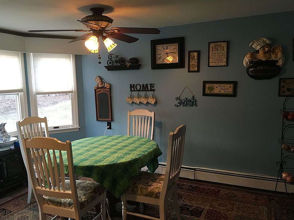 1st image of 10 Bruce Dr