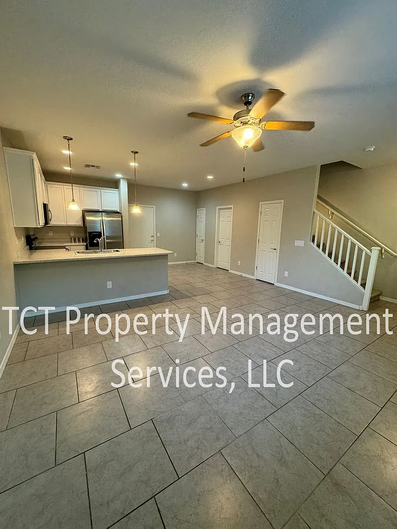 Building Photo - 5225 E Enid Ave #117
