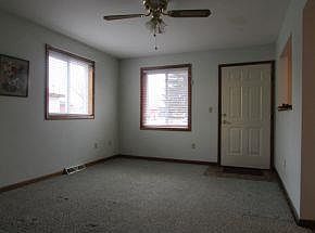 5th image of 605 W Wendell St