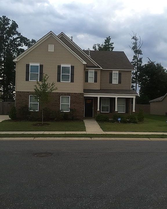 2nd image of 4470 Brookshire Cir