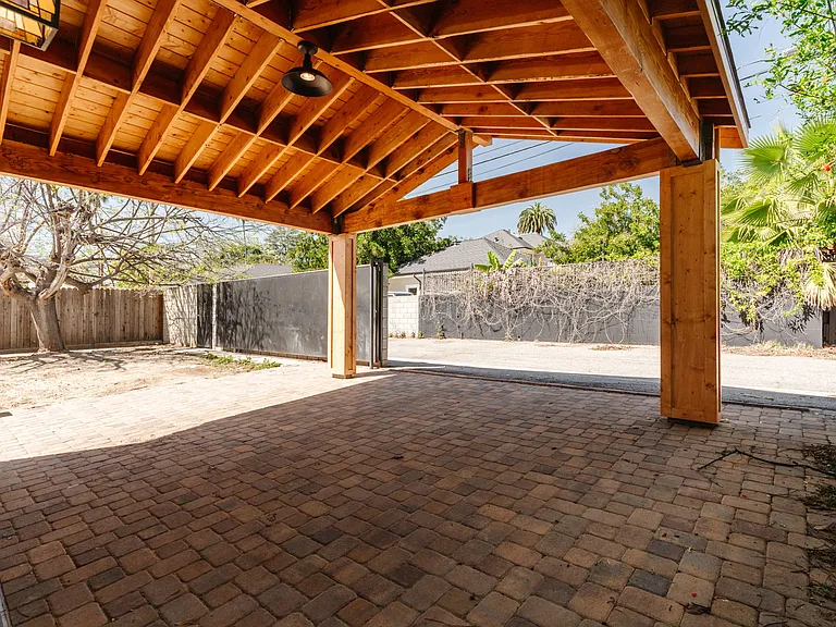 1717 Loma Vista St — Photo 28