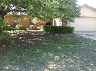 605 Dayton Rd, Mansfield, TX 76063