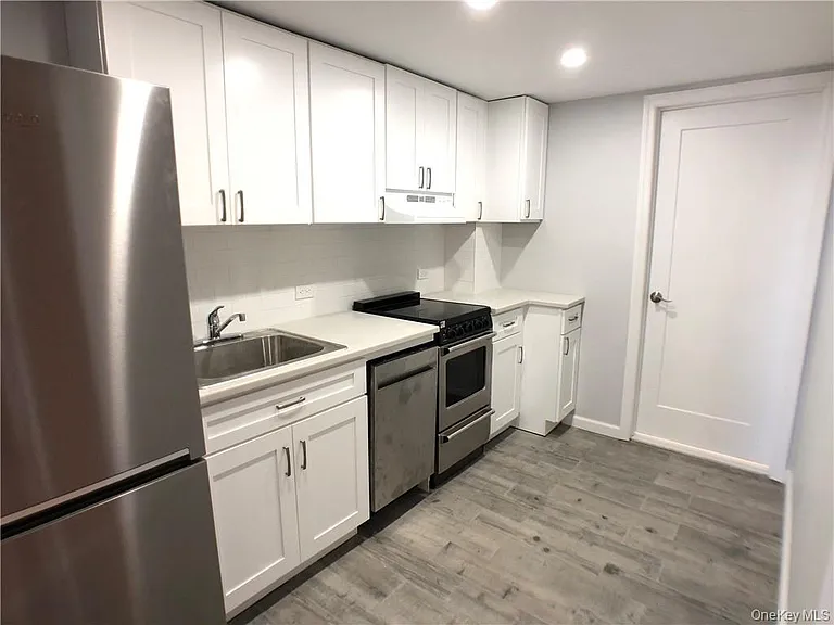 168-170 Myrtle Blvd #B — Photo 8