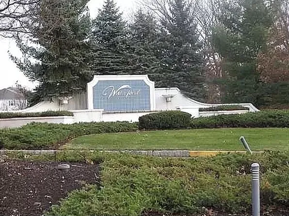 726 Waterford Dr #726, Edison, NJ 08817