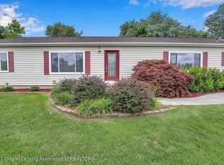 5112 Montauk Dr NW, Comstock Park, MI 49321