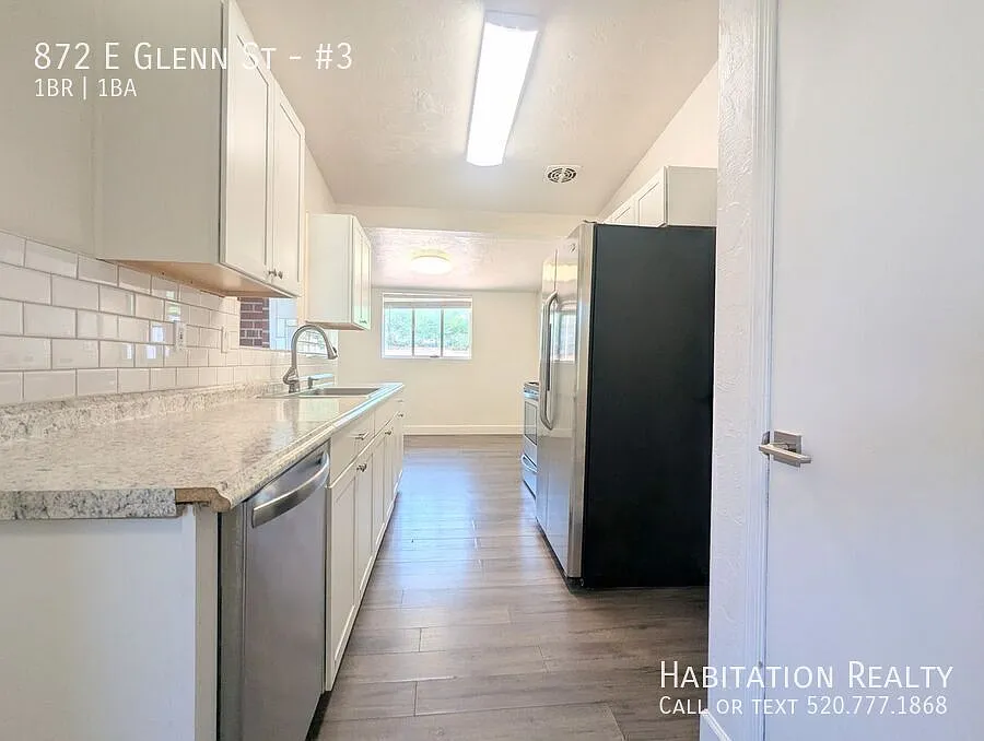 Recently renovated, brick, 1bed/1bath home + office/den on Glenn/1st Ave! — Photo 2