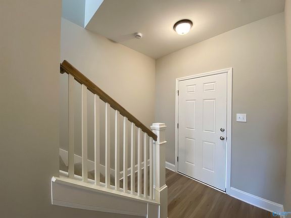 3rd image of 4029 Rockland Cir SE