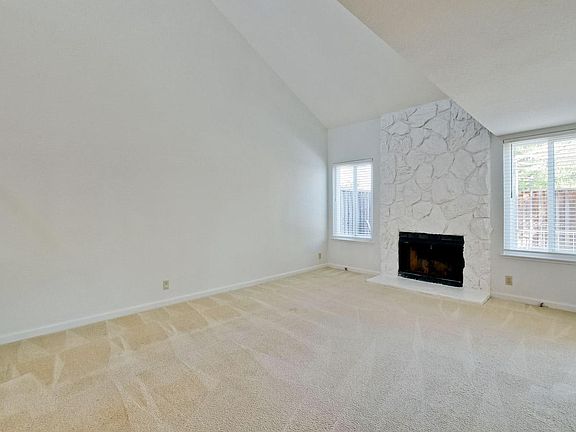 4th image of 20717 Garden Crest Ct