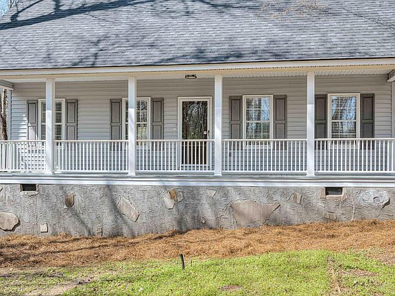 3rd image of 561 Big Branch Ln