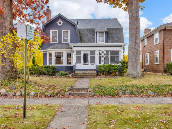 218 4th St, Jackson, MI 49201