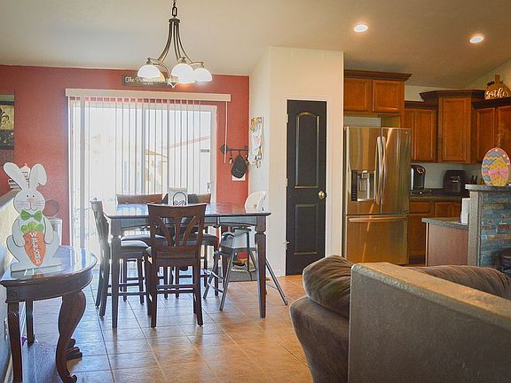 5th image of 871 E Saunders Dr