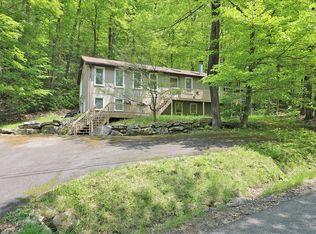 445 Leisure Lee Rd, Lee, MA 01238