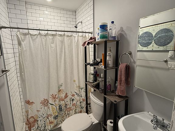 4th image of 5 Edge Hill St #2