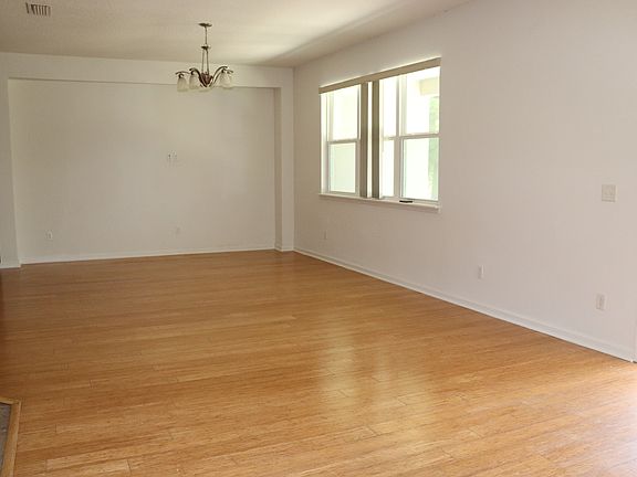 4th image of 28 Abacus Ave