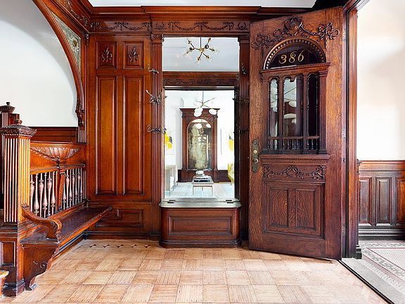 2nd image of 386 Stuyvesant Ave