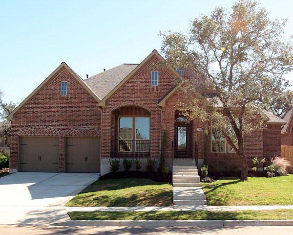 1st image of 2327 Oak Xing