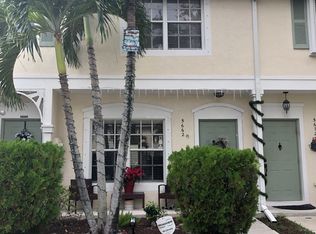 5662 NW 99th Way, Coral Springs, FL 33076