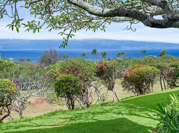 100 Ridge Rd APT 2712, Lahaina, HI 96761