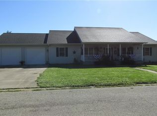 934 Birch Ln, Hoopeston, IL 60942