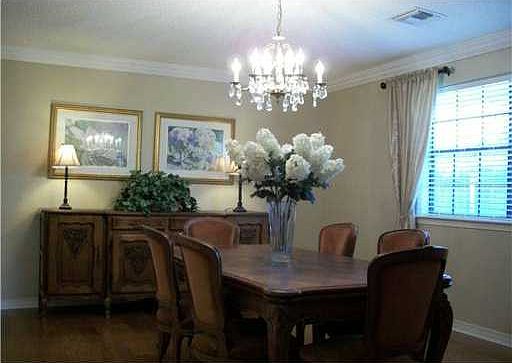 5th image of 42 Chateau Trianon Dr