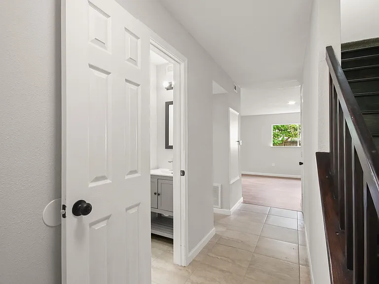 19511 Pine Echo Dr — Photo 9
