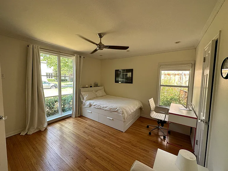4641 Belclaire Ave — Photo 16