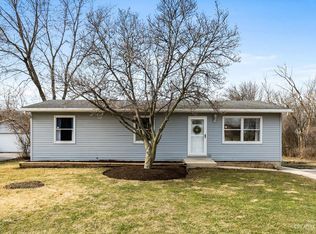 331 Sherwood Dr, Aurora, IL 60505