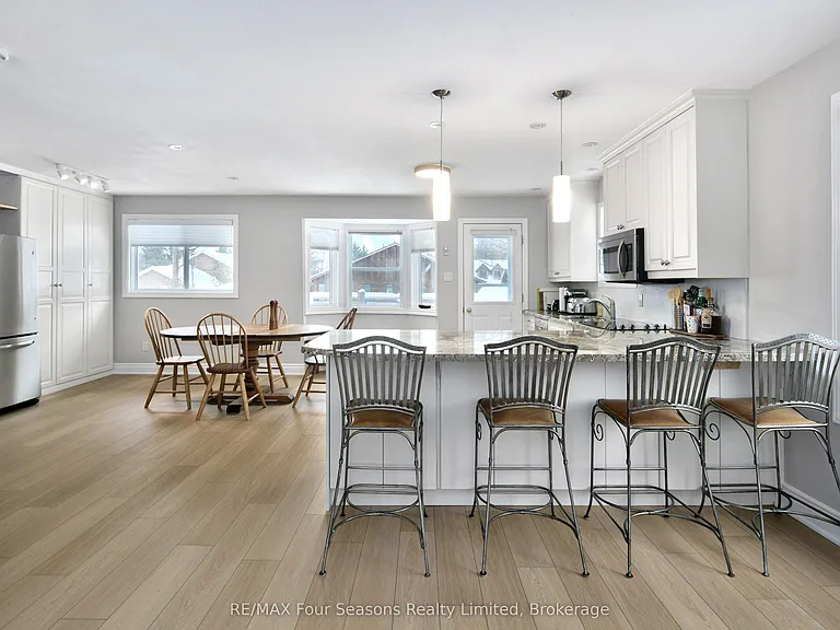 104 Lauries Ct — Photo 24