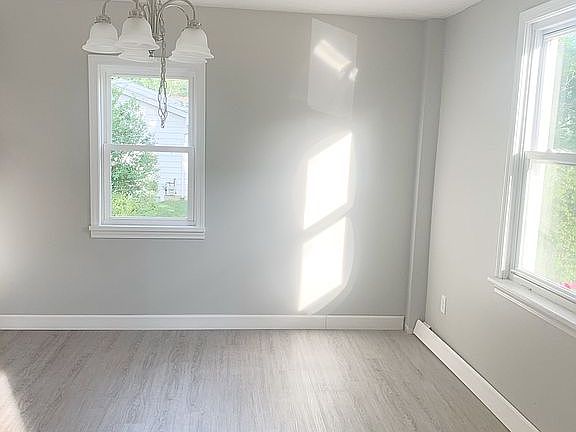 2nd image of 487 Southeast Ave