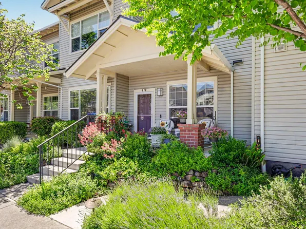 818 Pavilion Pl, Ashland, OR 97520