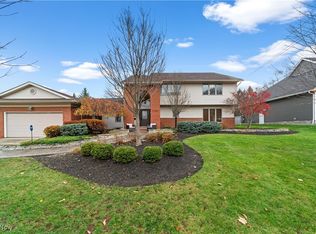 2255 Halcyon Rd, Beachwood, OH 44122