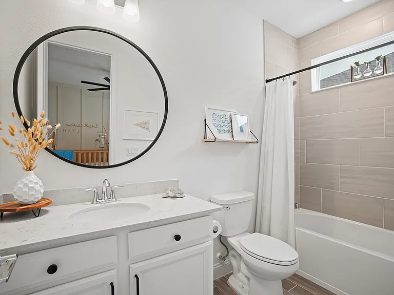 Guest Bathroom #2