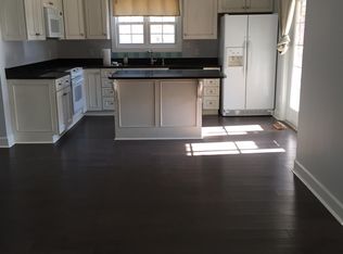 100 E Sanderling Cir, Hampstead, NC 28443