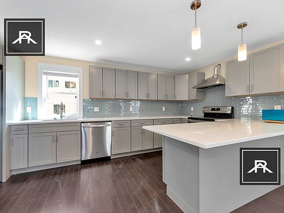 4th image of 45 Wright Ave #1