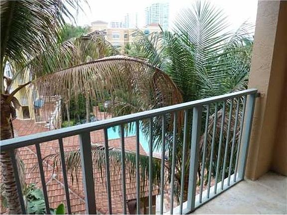 5th image of 19701 E Country Club Dr APT 502