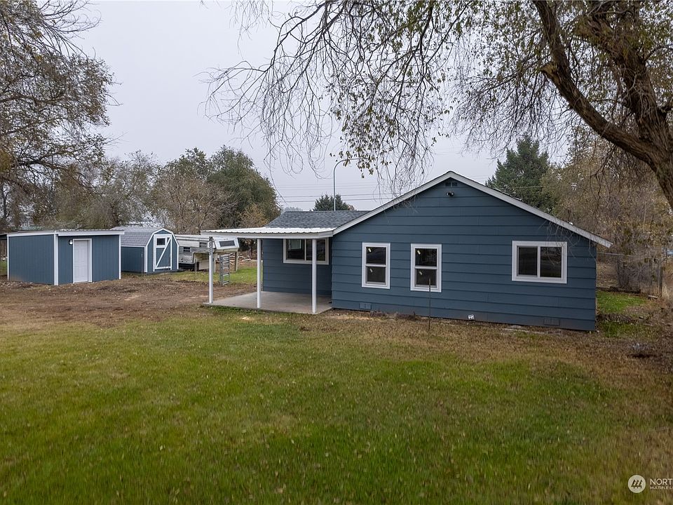 1st image of 4555 NE Grape Drive