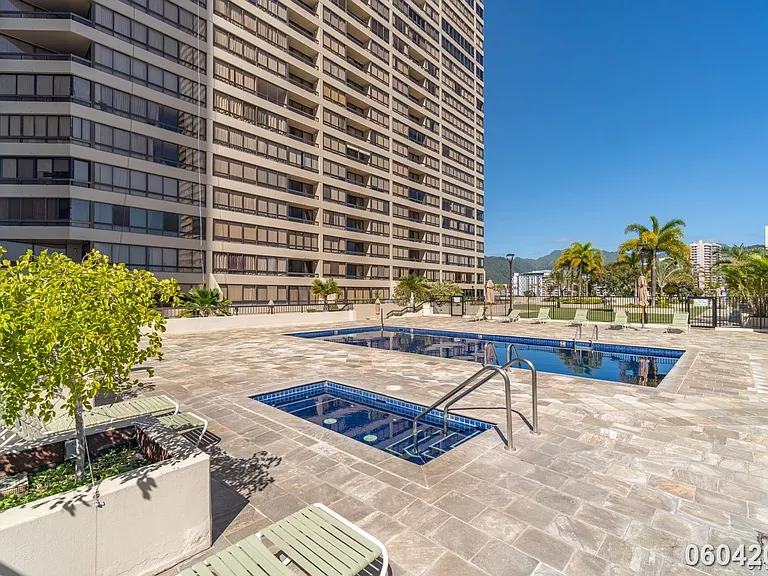 2499 Kapiolani Blvd #3800 — Photo 32