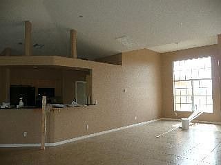 4th image of 2107 NW 7th Pl