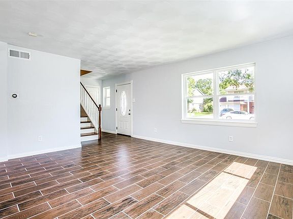 4th image of 4402 Bucknell Dr