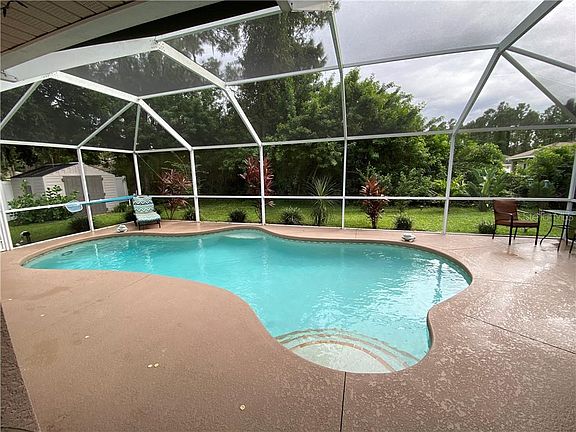 2nd image of 2137 Villa Green Ave