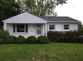 109 Marshall St, Pewaukee, WI 53072