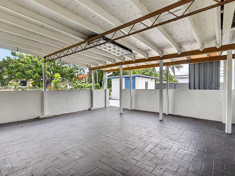 17001 NW 53rd Ct — Photo 41