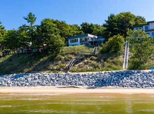 17601 N Shore Rd, Spring Lake, MI 49456