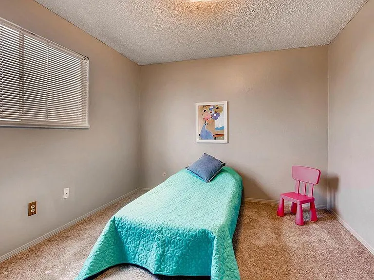 822 Torrey St — Photo 8