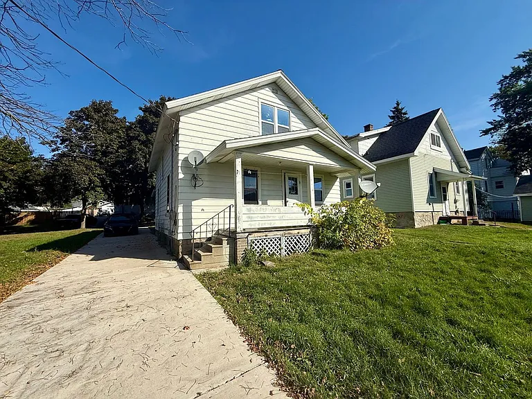 713 Augusta Ave — Photo 18