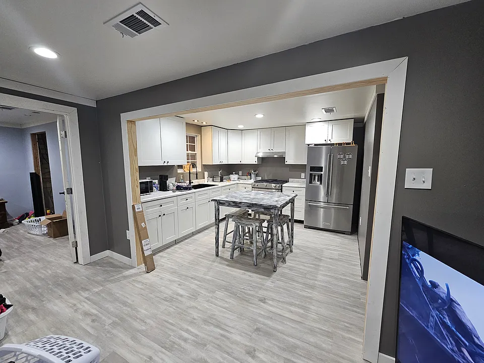 1001 Janis St #1