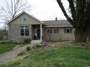 1220 Bridgeport Rd, Frankfort, KY 40601