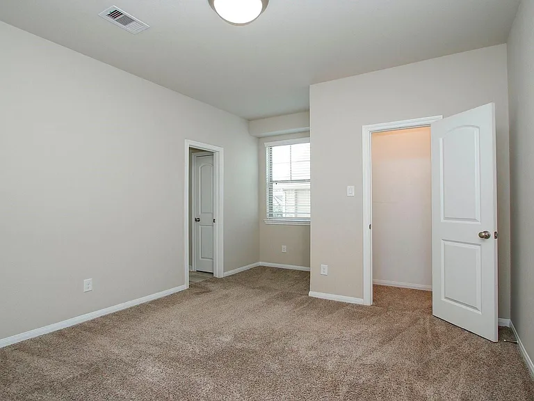 239 Biltmore Loop — Photo 29