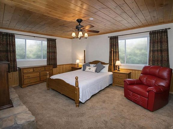 4th image of 42988 Moonridge Rd